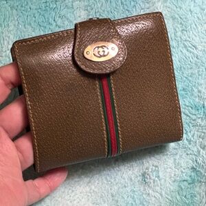 Gucci Compact Wallet - authentic